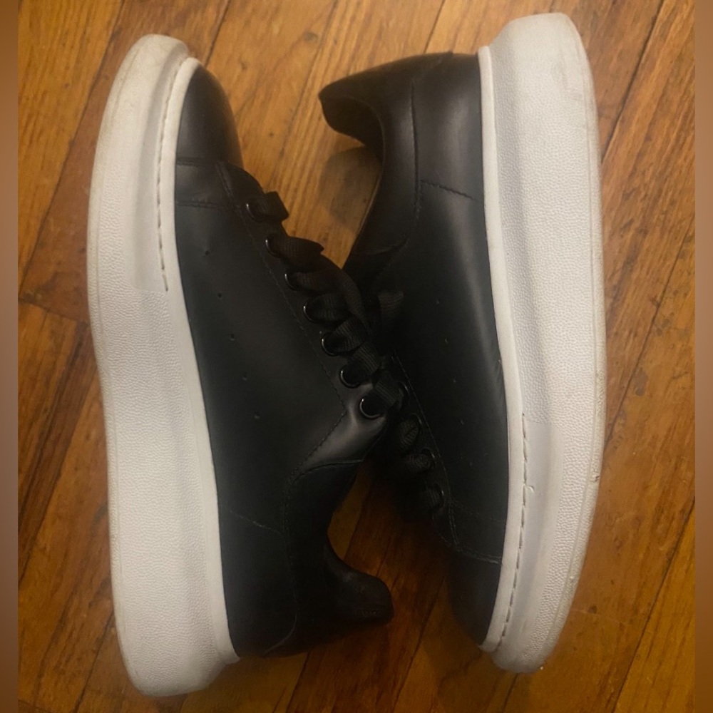 Alexander mcqueen size 10.5